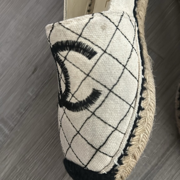 Chanel Canvas Diamond Quilted CC espadrilles - Picture 7 of 14